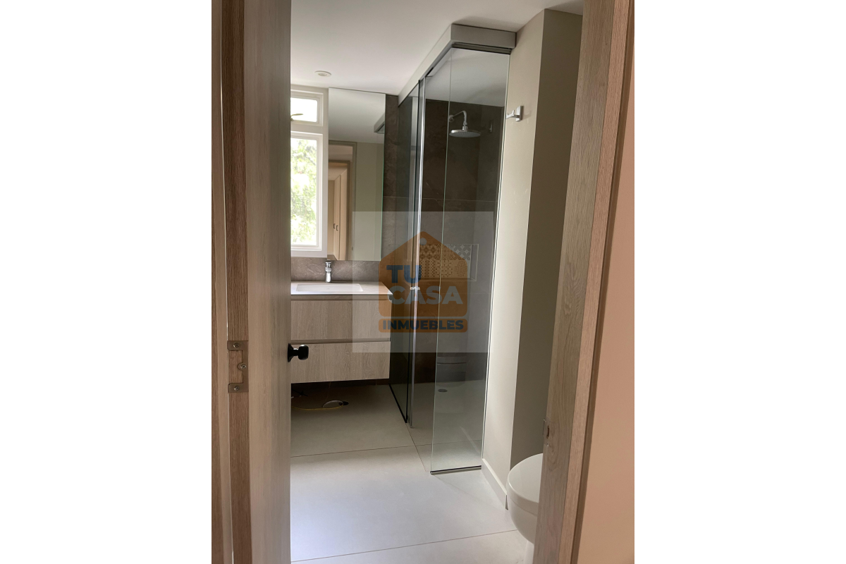 Apartamentos en Venta, Chicó Norte Bogotá - AV85