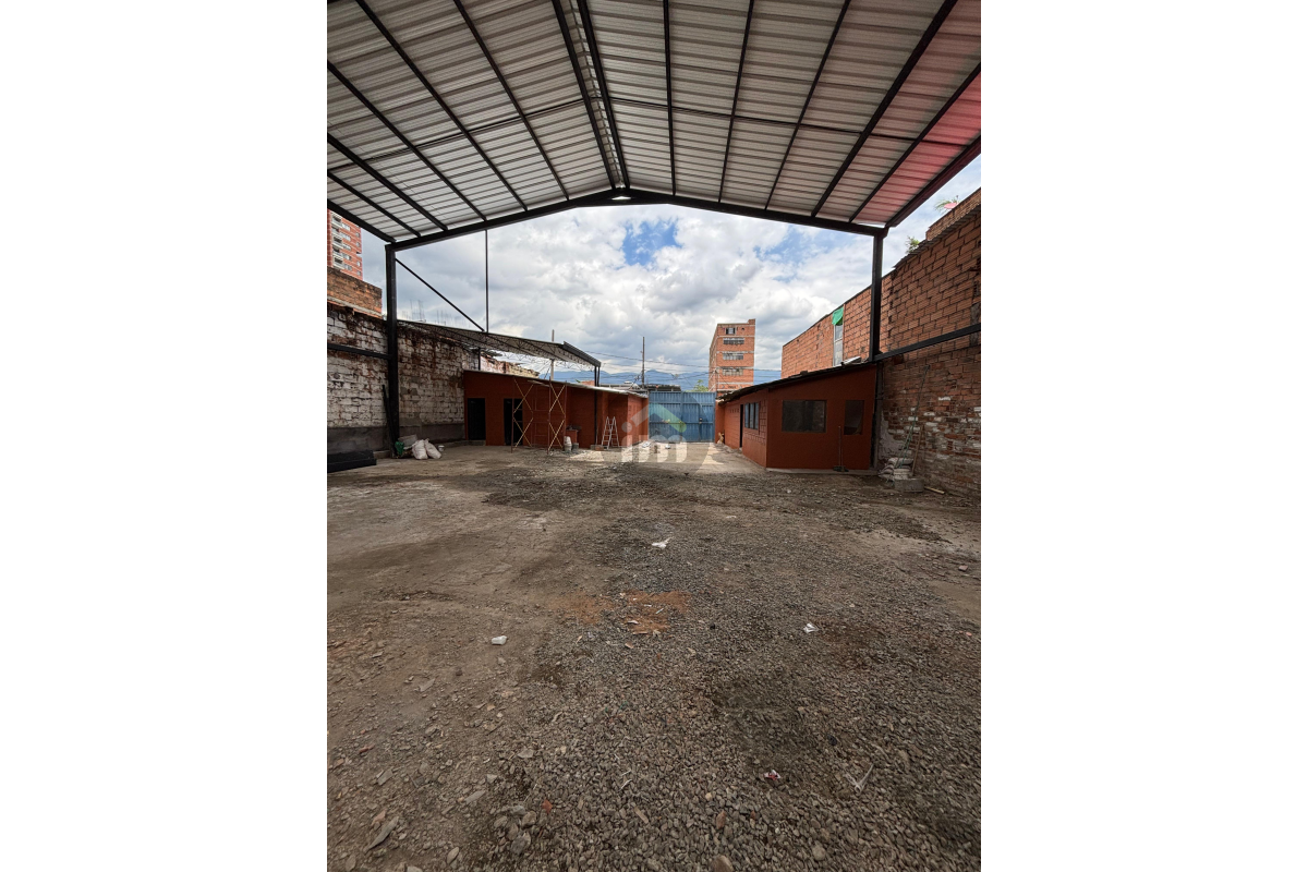 Local en Arriendo, Naranjal-Medellín