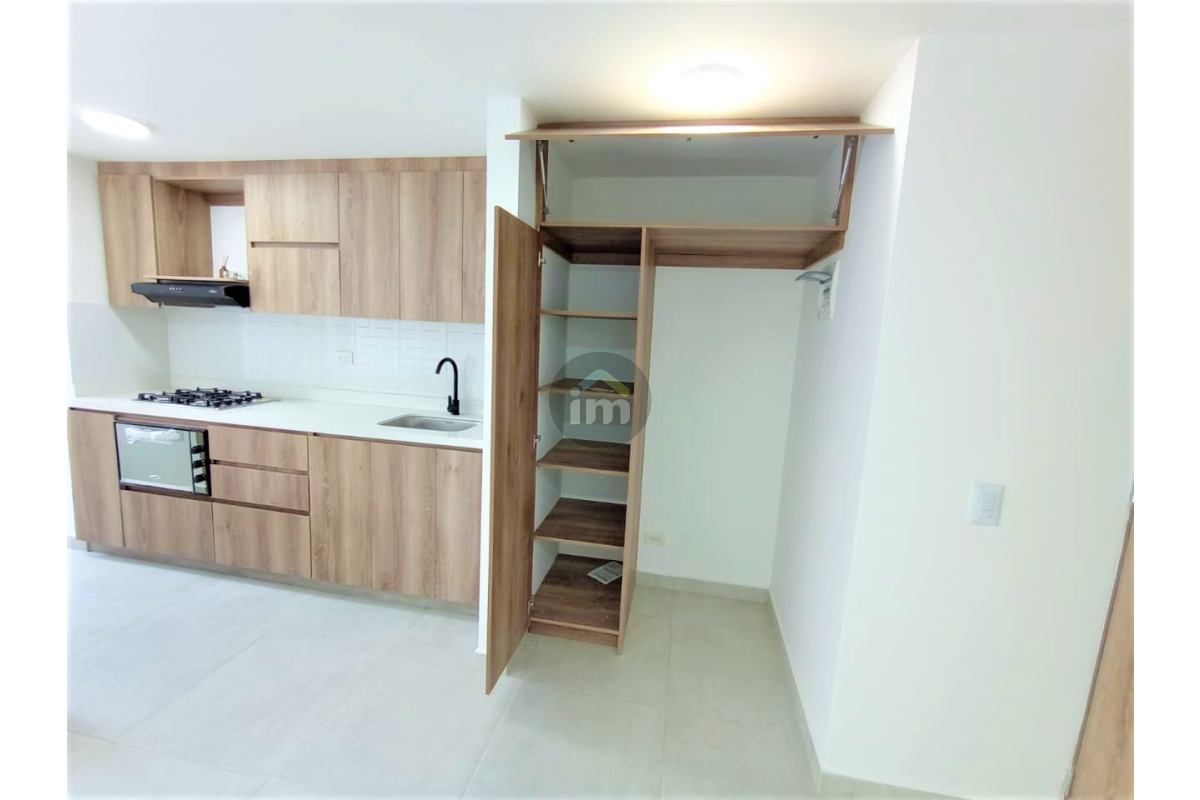 Apartamentos en Arriendo, La Doctora Sabaneta - RED43677