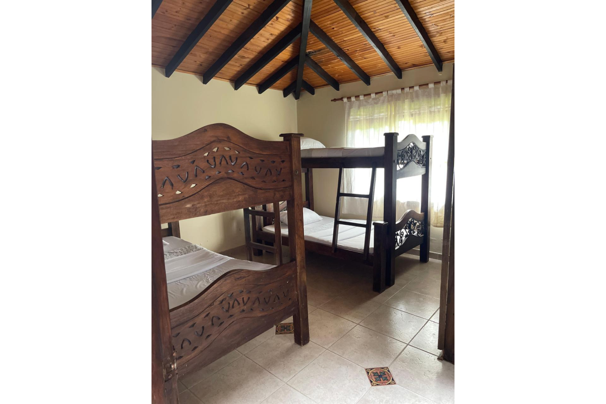 Finca en Venta en Lago Calima Calima | 3.081 m² lote | 1.076 m² construidos | lujo | piscina | jacuzzi | discoteca