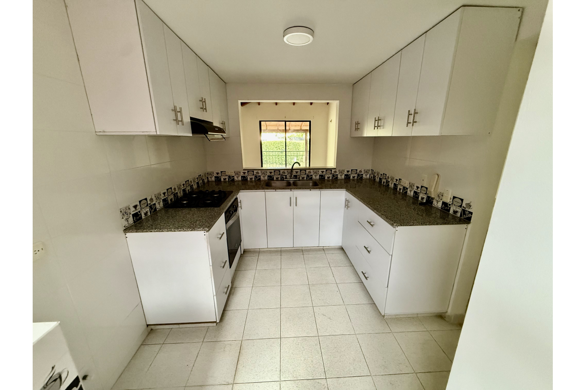 Casas en Venta, Urbanización Ciudad Jardín Cali - CV15