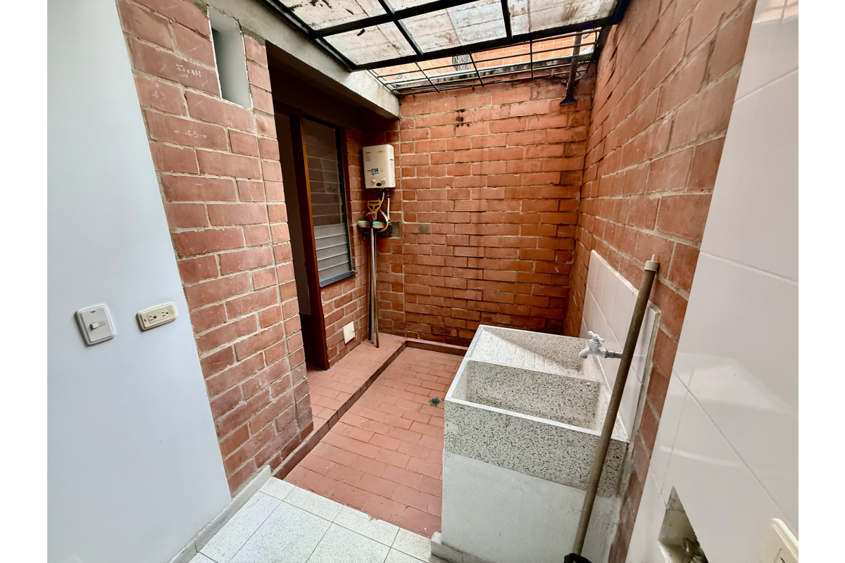 Casas en Venta, Urbanización Ciudad Jardín Cali - CV15