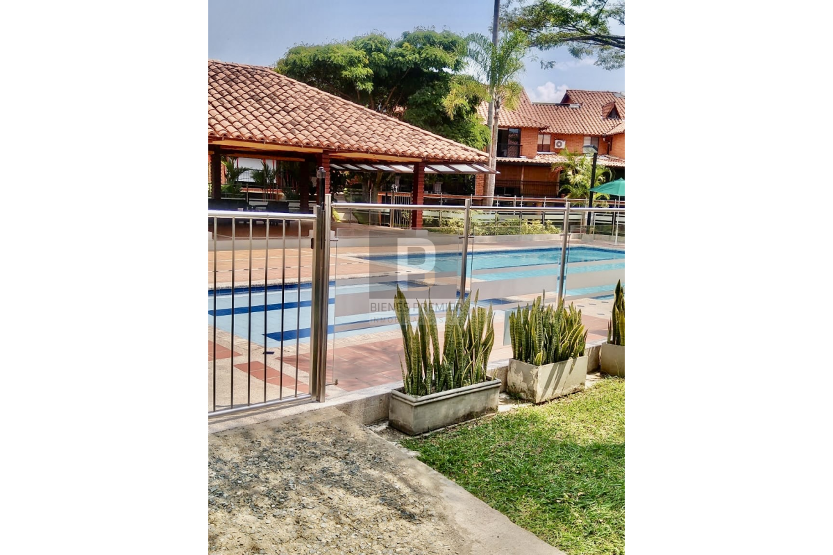 Casas en Venta, Urbanización Ciudad Jardín Cali - CV15