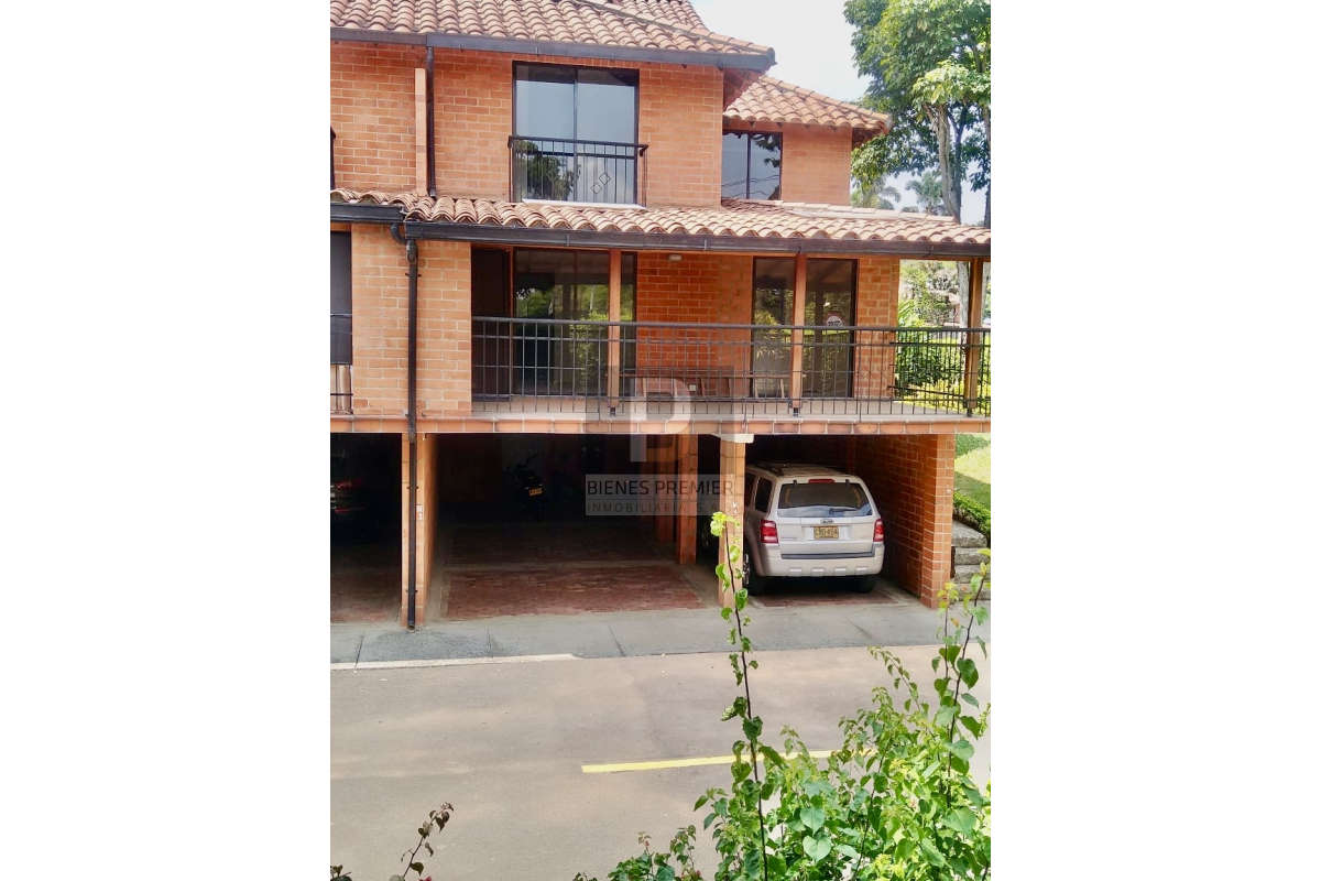 Casas en Venta, Urbanización Ciudad Jardín Cali - CV15