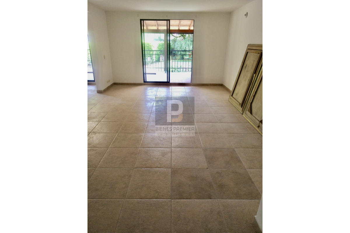 Casas en Venta, Urbanización Ciudad Jardín Cali - CV15