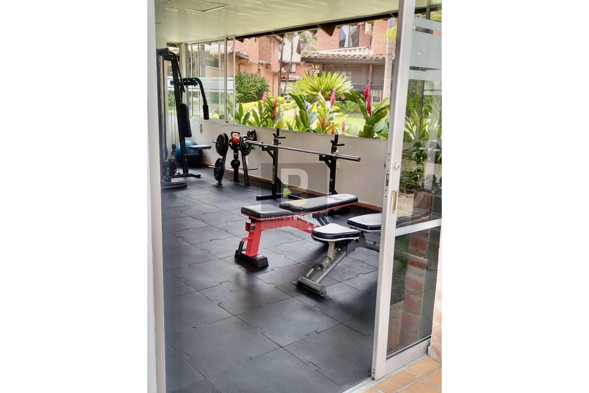 Casas en Venta, Urbanización Ciudad Jardín Cali - CV15
