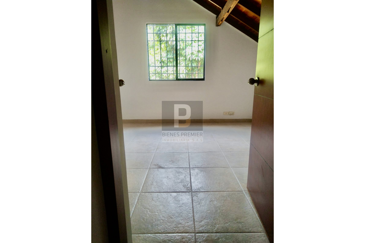 Casas en Venta, Urbanización Ciudad Jardín Cali - CV15