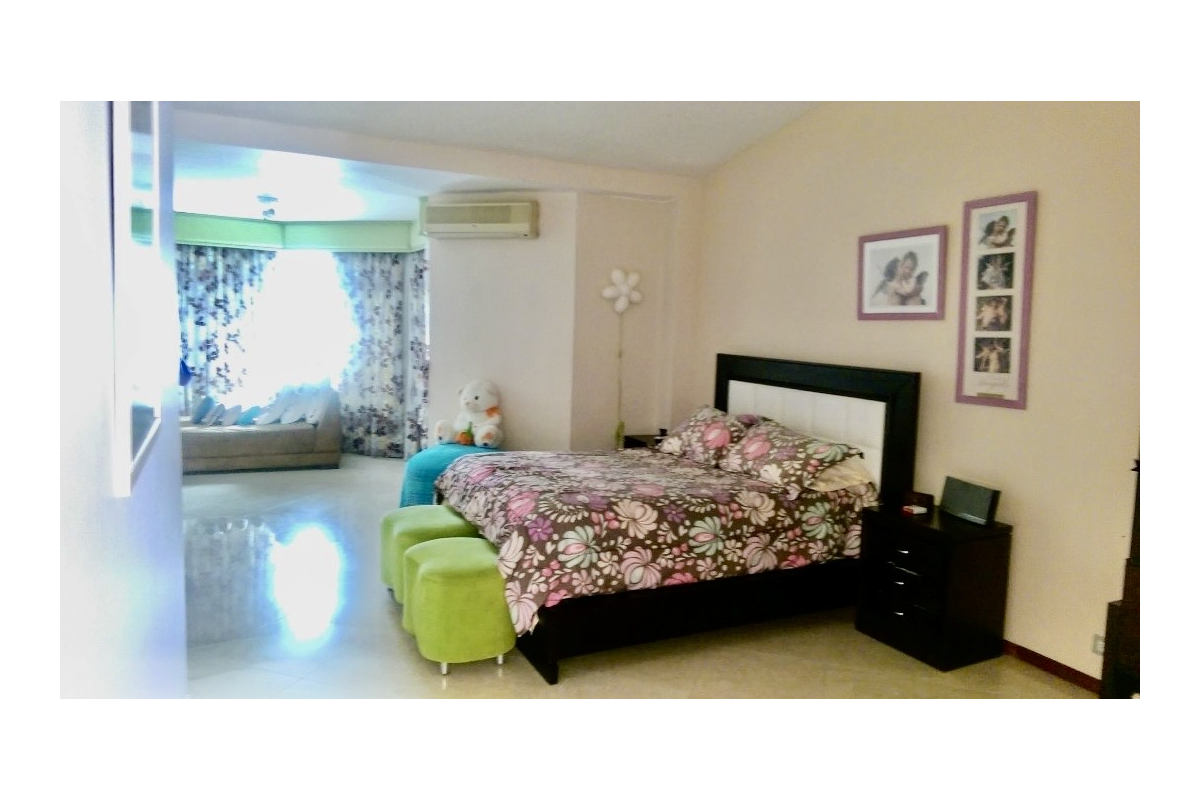 Casas en Venta, Urbanización Ciudad Jardín Cali - CV27