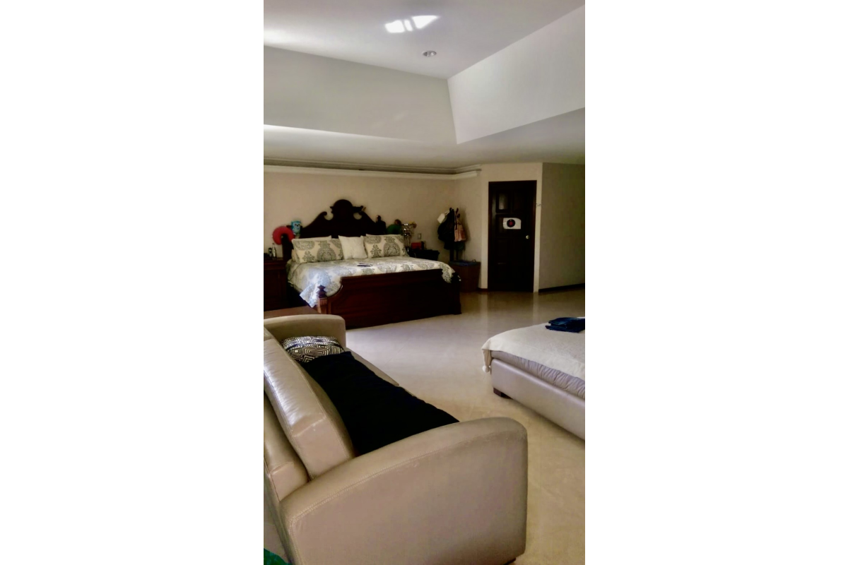 Casas en Venta, Urbanización Ciudad Jardín Cali - CV27