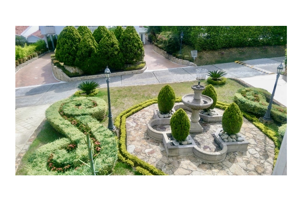 Casas en Venta, Urbanización Ciudad Jardín Cali - CV27