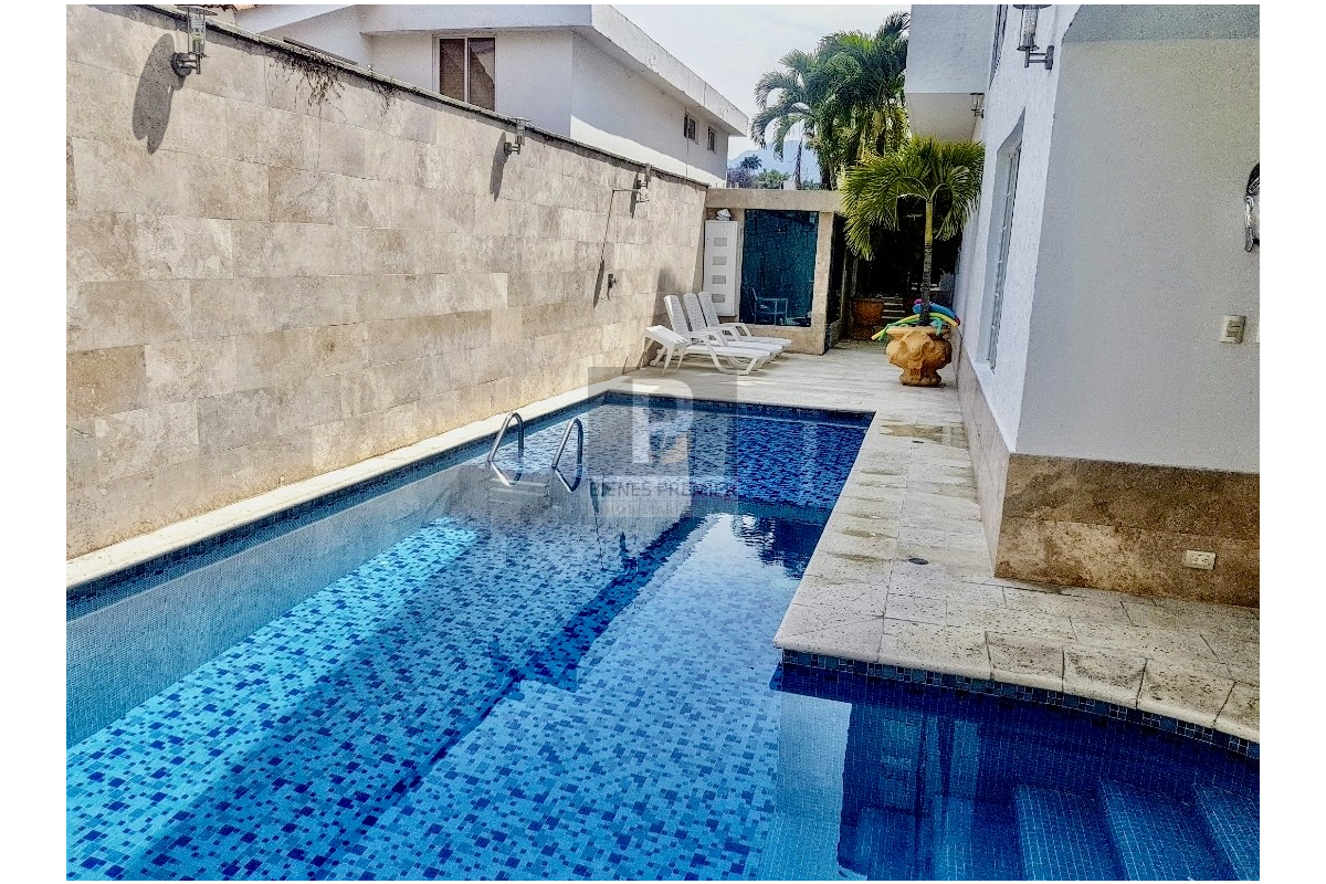 Casas en Venta, Urbanización Ciudad Jardín Cali - CV27