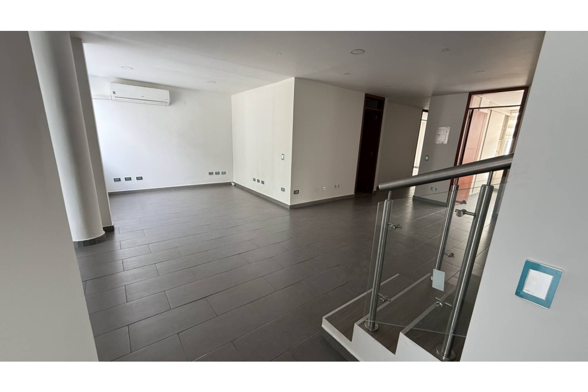 Casa en Condominio Remodelada en Venta, Ciudad Jardín Cali - CV49