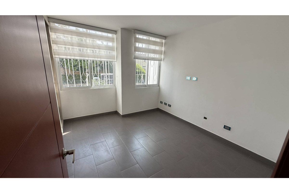 Casa en Condominio Remodelada en Venta, Ciudad Jardín Cali - CV49