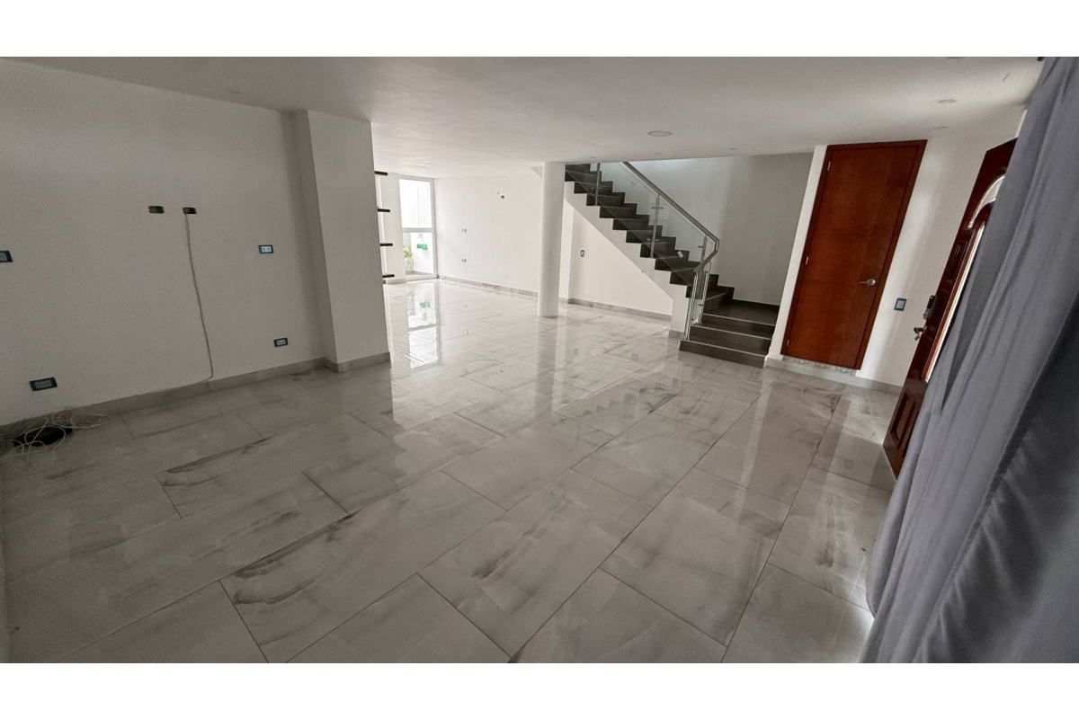 Casa en Condominio Remodelada en Venta, Ciudad Jardín Cali - CV49