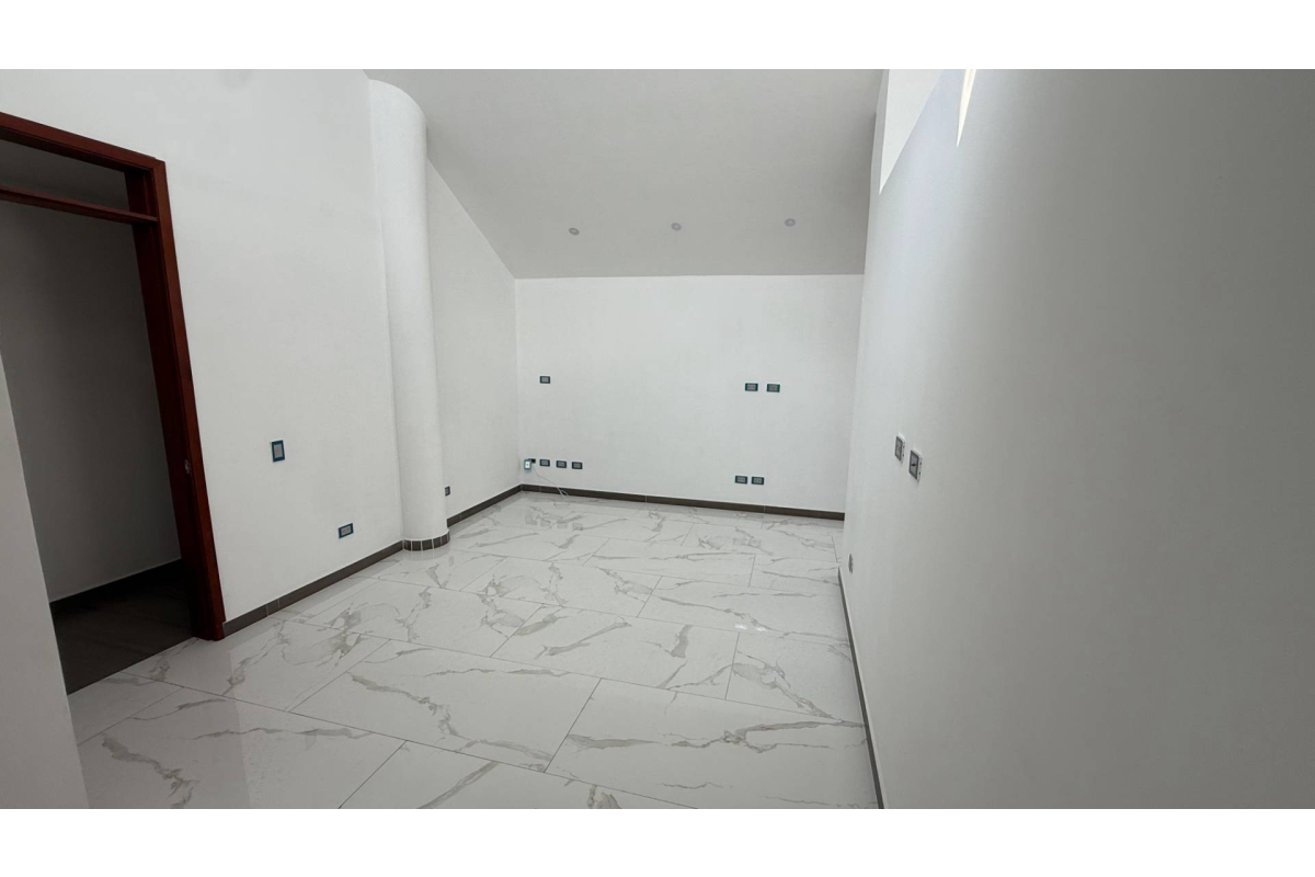 Casa en Condominio Remodelada en Venta, Ciudad Jardín Cali - CV49