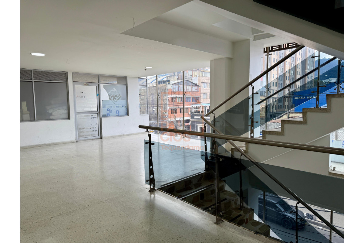 Locales en Arriendo, Ricaurte Bogotá - LOAR329