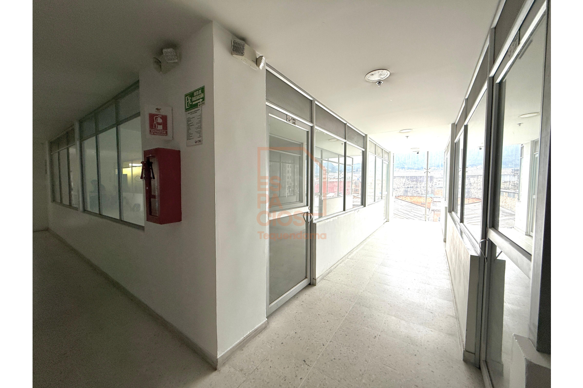 Locales en Arriendo, Ricaurte Bogotá - LOARBAHIA 2