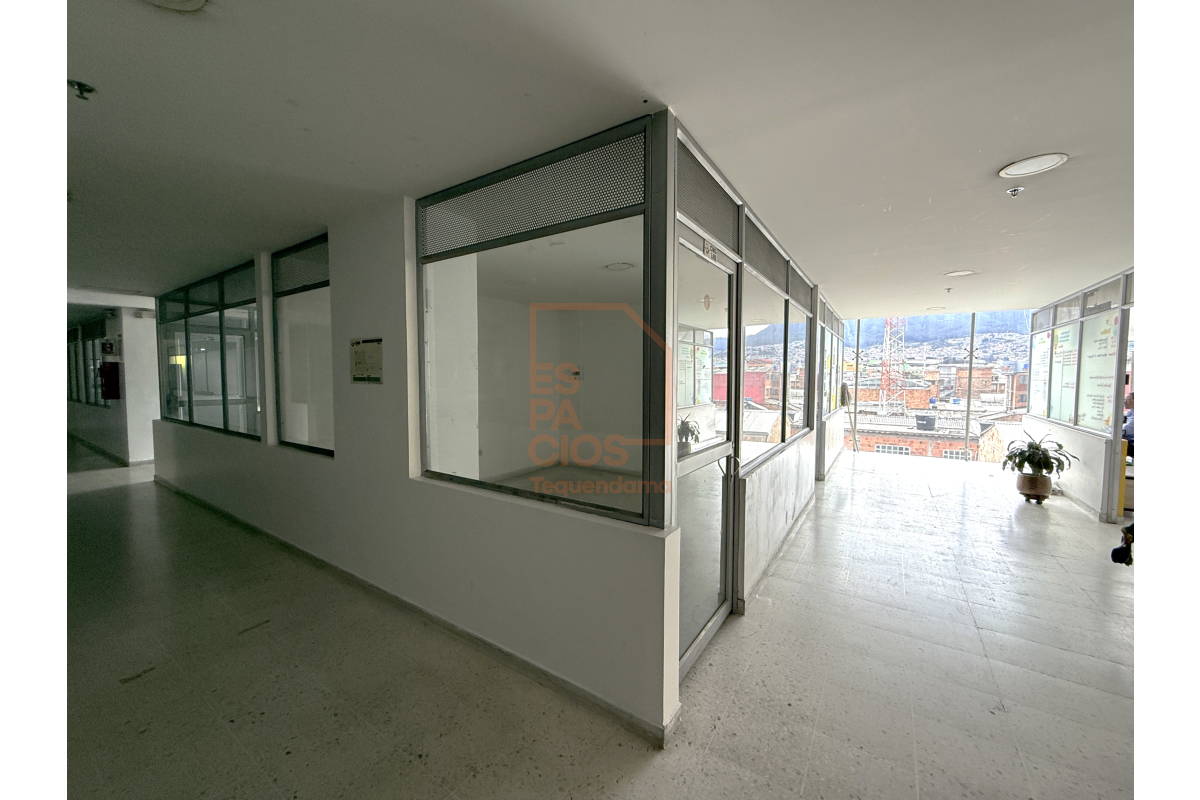 Locales en Arriendo, Ricaurte Bogotá - LOARBAHIA 3