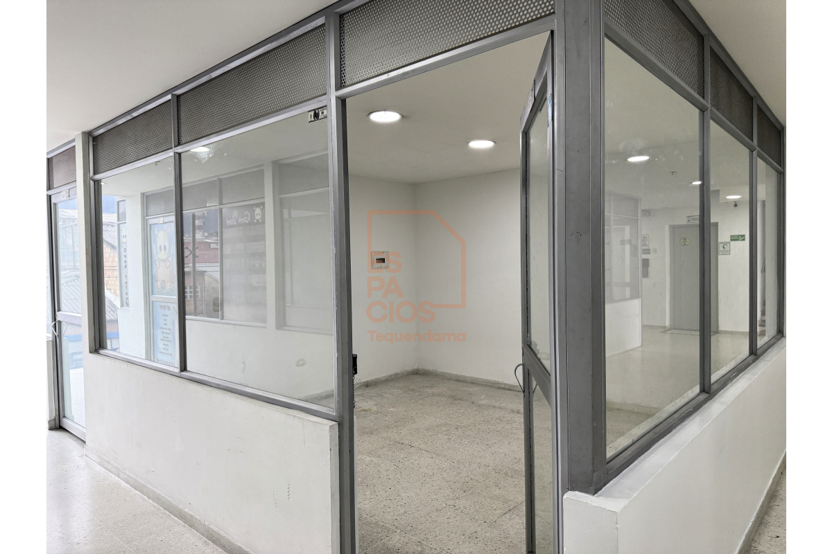 Locales en Arriendo, Ricaurte Bogotá - LOAR428