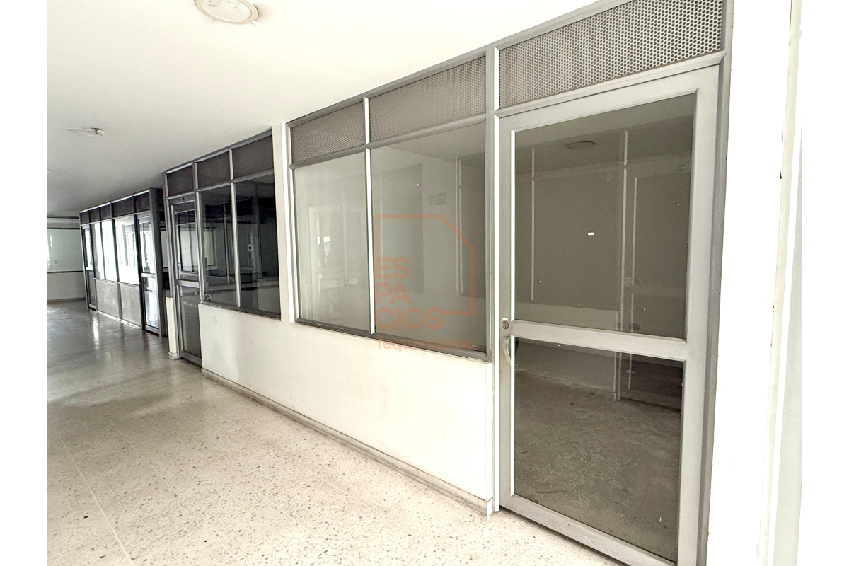 Locales en Arriendo, Ricaurte Bogotá - LOAR429